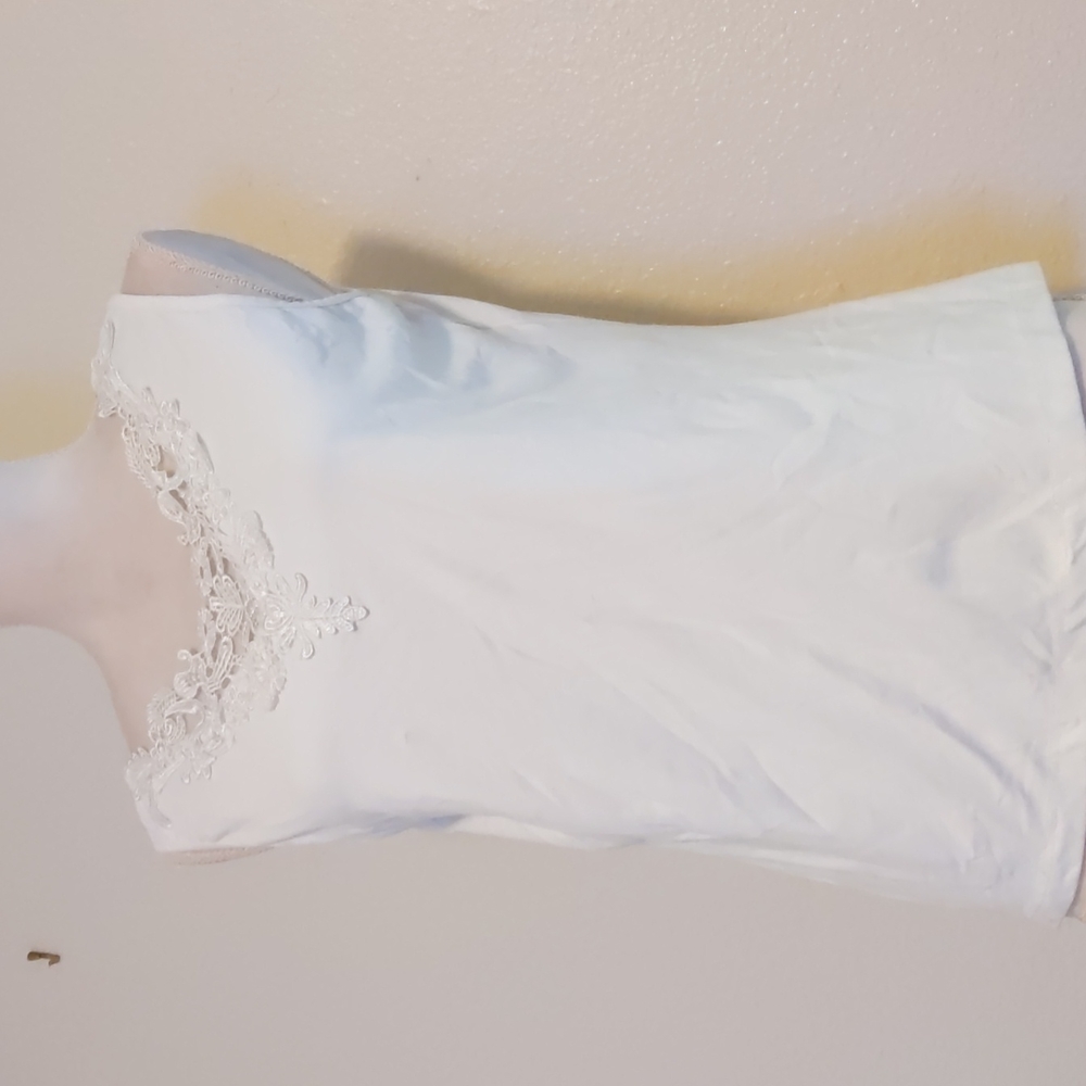 Leo & Nicole decorative camisole size XL